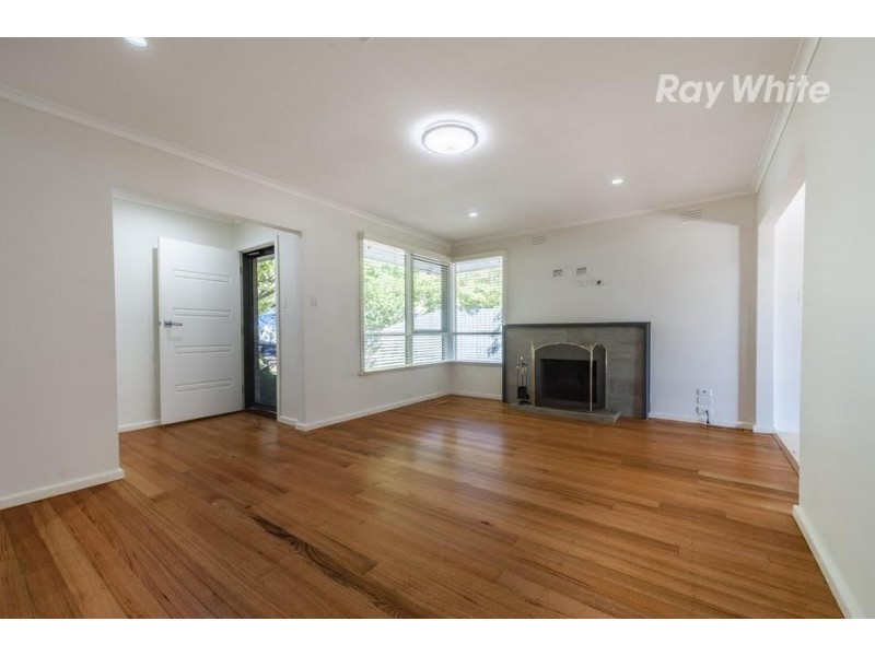 25 Sharpes Road, Watsonia North VIC 3087