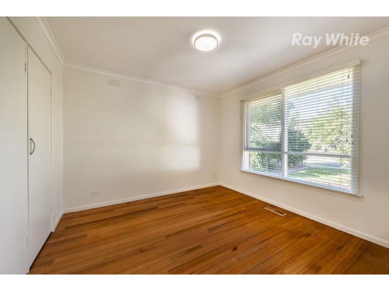 25 Sharpes Road, Watsonia North VIC 3087