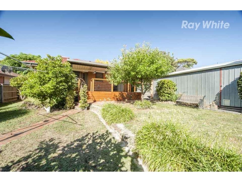 25 Sharpes Road, Watsonia North VIC 3087