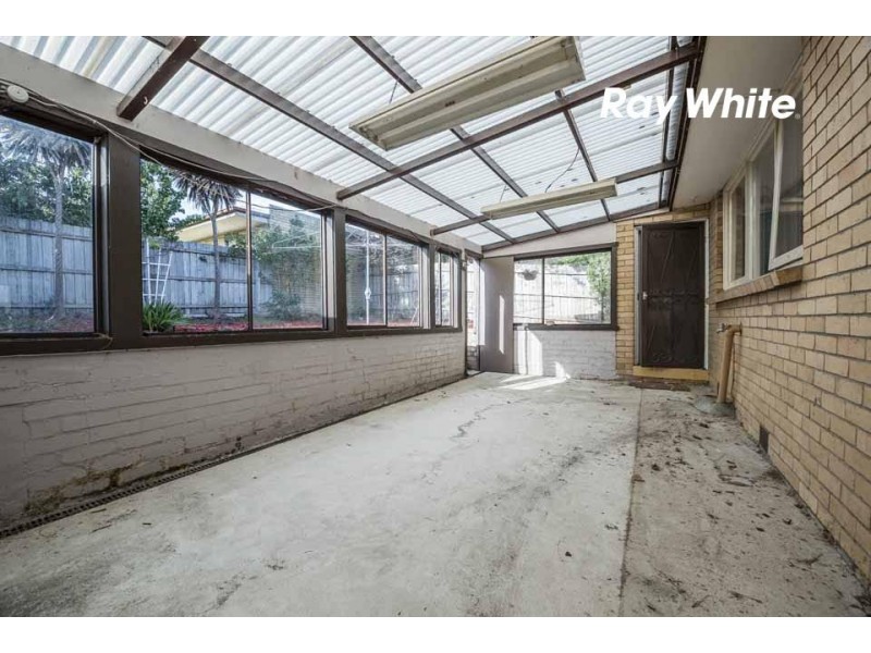 66 Green Avenue, Kingsbury VIC 3083