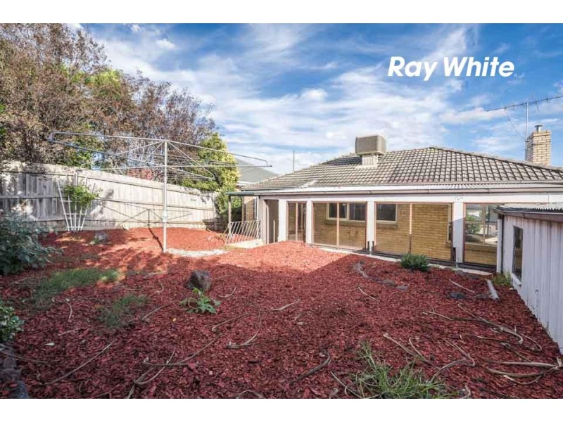 66 Green Avenue, Kingsbury VIC 3083