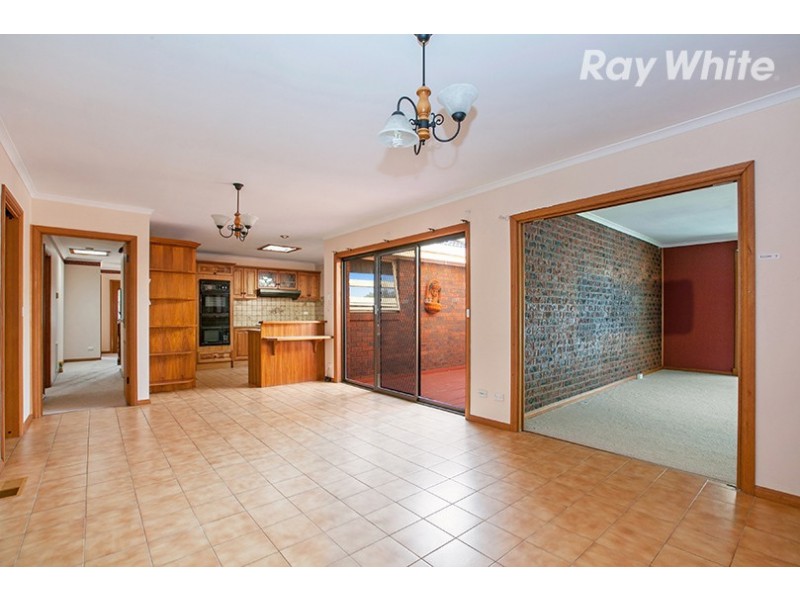 23 Edmund Rice Parade, Watsonia North VIC 3087