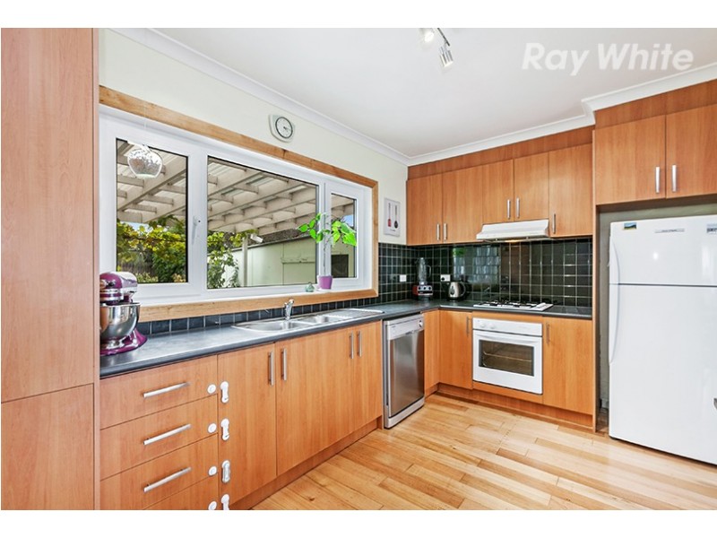 124 Scott Grove, Kingsbury VIC 3083