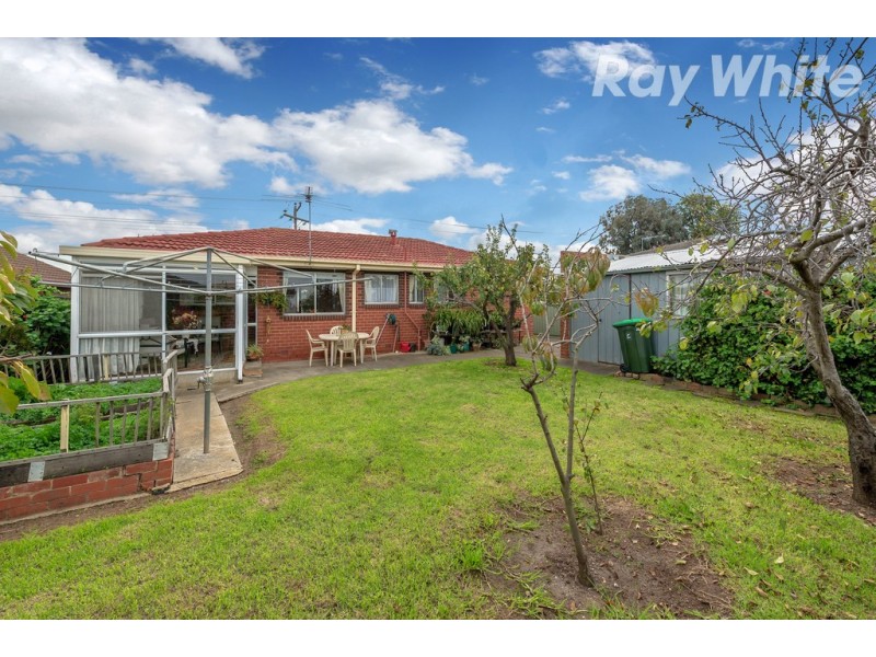 28 Oakwood Road, Albanvale VIC 3021
