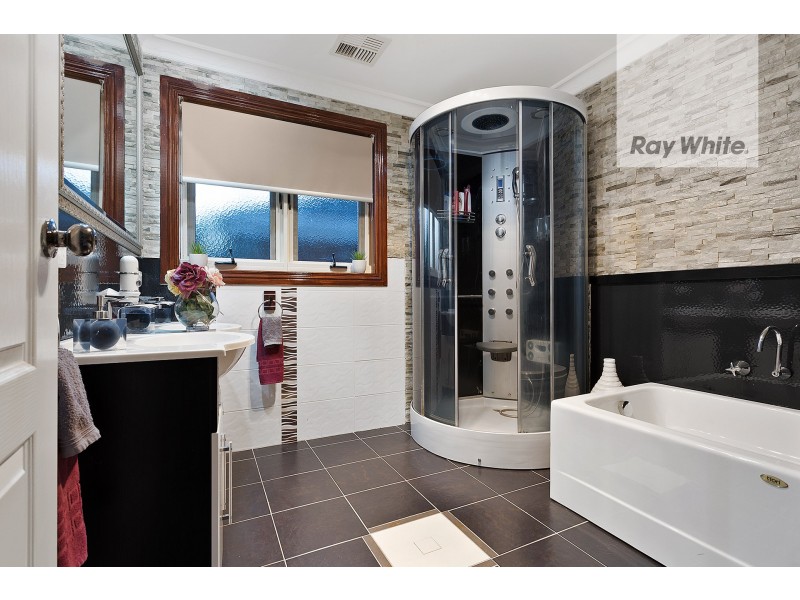 29 The Fairway, Kingsbury VIC 3083