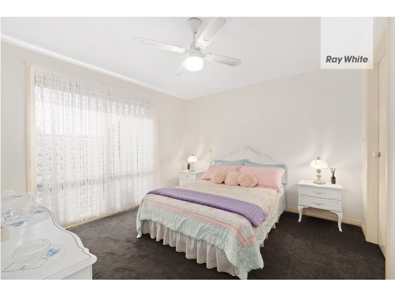 2/4 Chenies Street, Reservoir VIC 3073