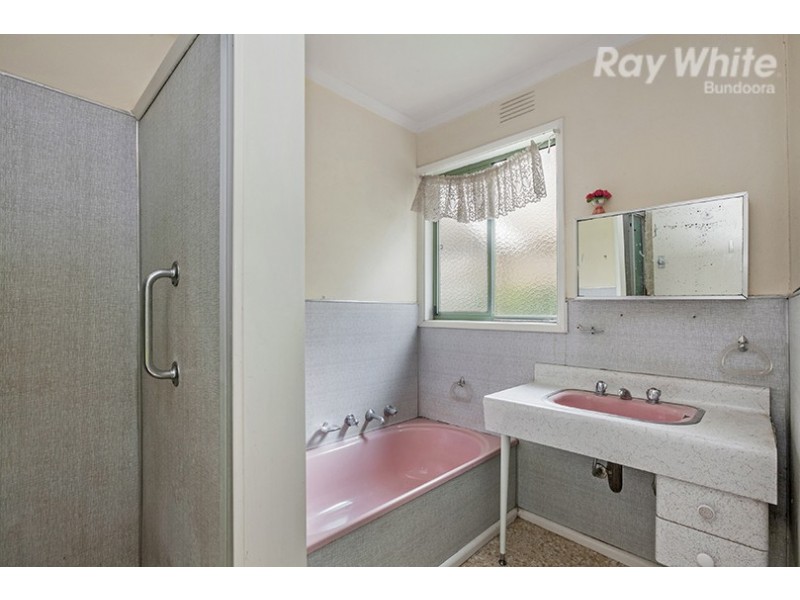 36 Flag Street, Kingsbury VIC 3083