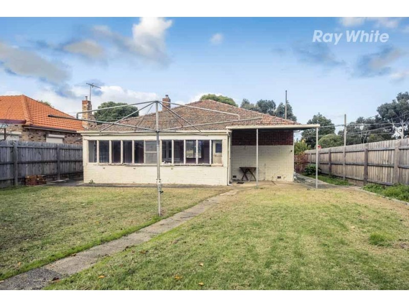 33 Shand Road, Reservoir VIC 3073