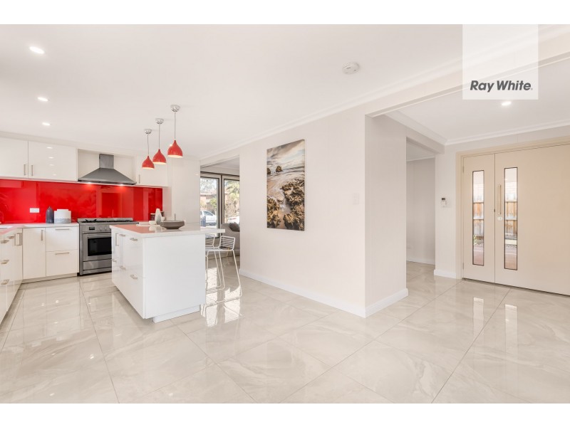 8 Cabernet Crescent, Bundoora VIC 3083