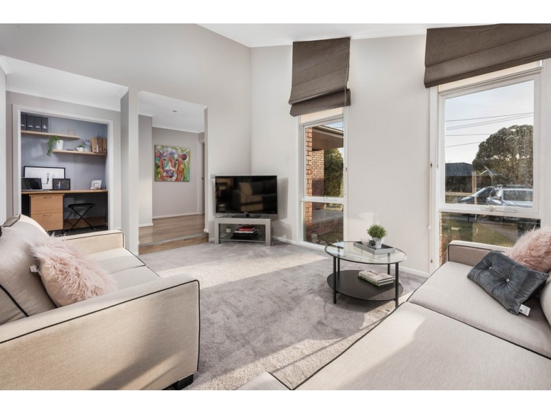 10 Penrith Crescent, Bundoora VIC 3083