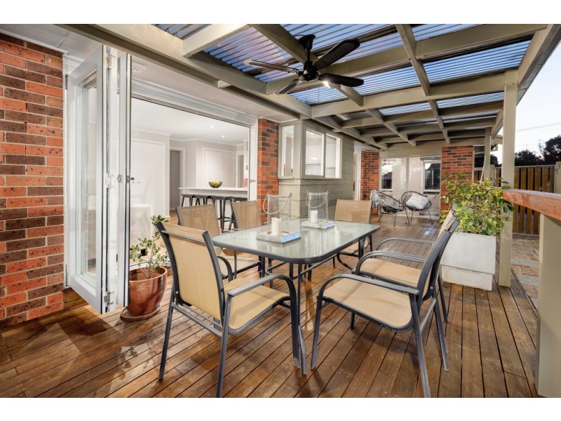 10 Penrith Crescent, Bundoora VIC 3083