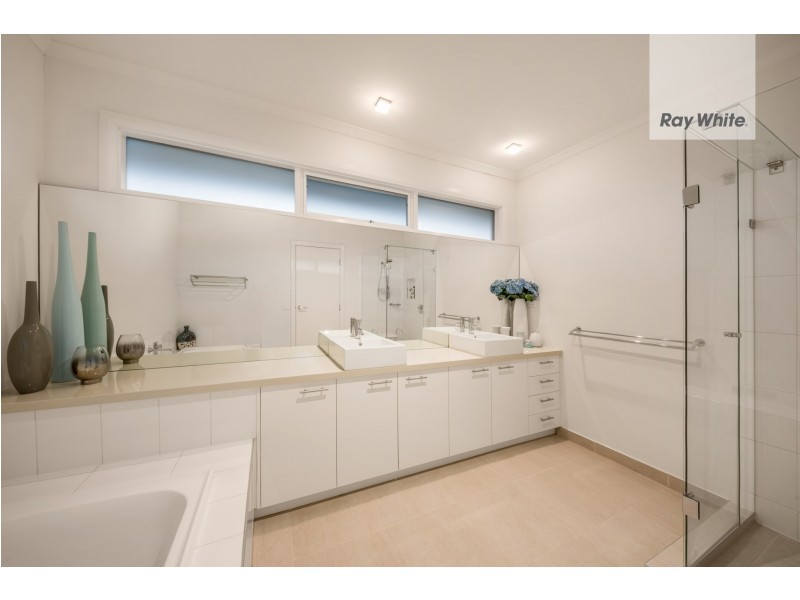 35 Forestwood Drive, Macleod VIC 3085