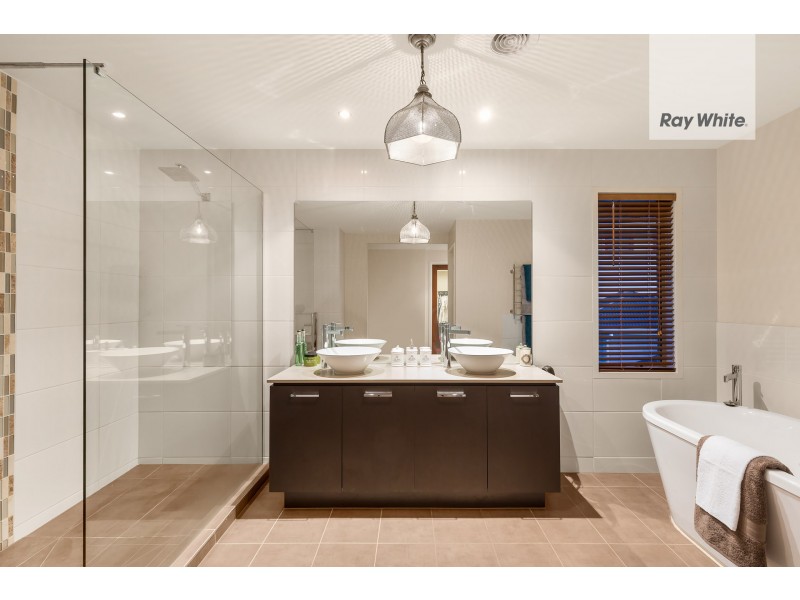 9 Hillhouse Crescent, Bundoora VIC 3083