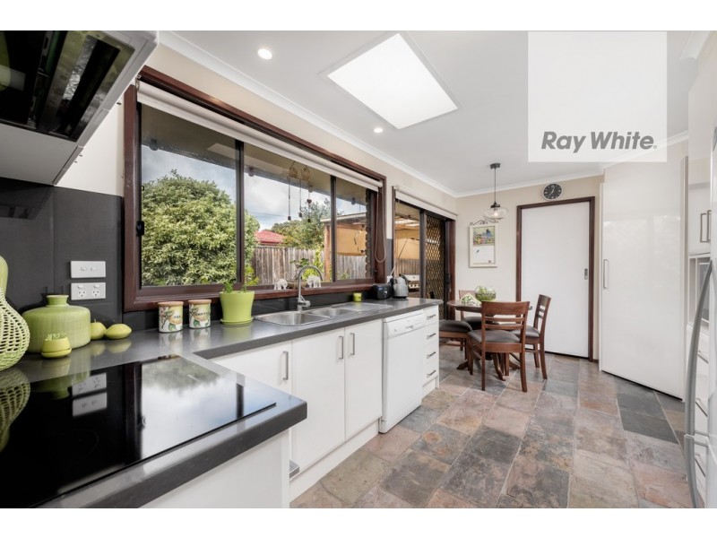 18 Dunbar Court, Lalor VIC 3075