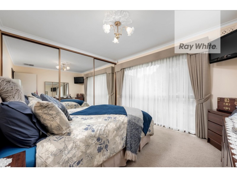 18 Dunbar Court, Lalor VIC 3075