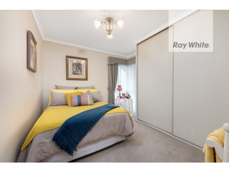 18 Dunbar Court, Lalor VIC 3075