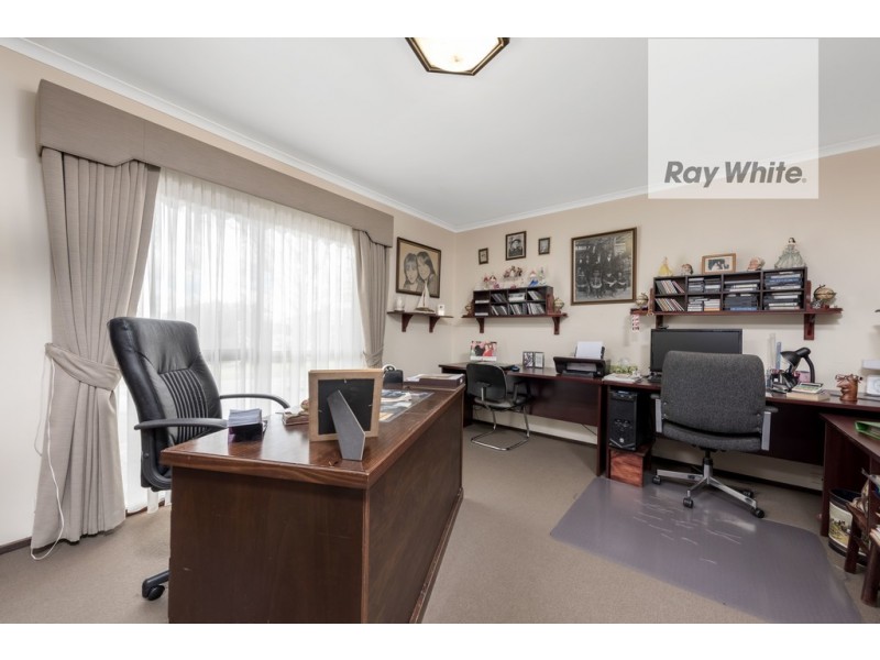 18 Dunbar Court, Lalor VIC 3075