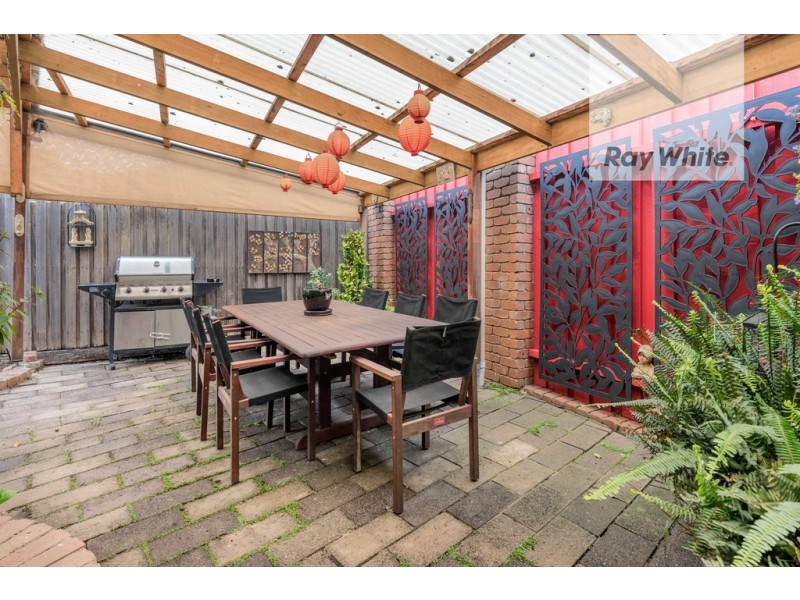 18 Dunbar Court, Lalor VIC 3075