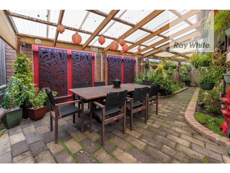 18 Dunbar Court, Lalor VIC 3075