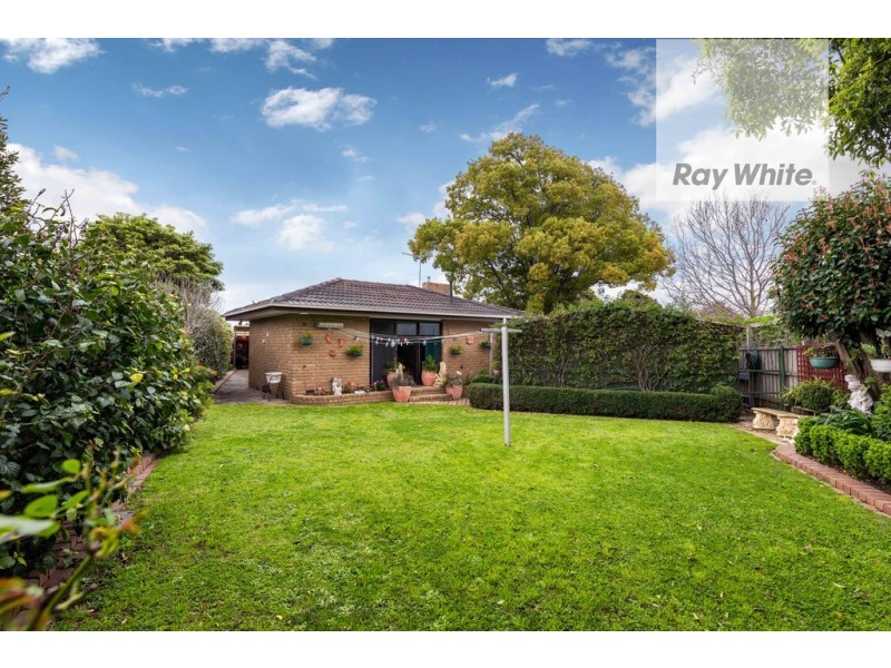 18 Dunbar Court, Lalor VIC 3075