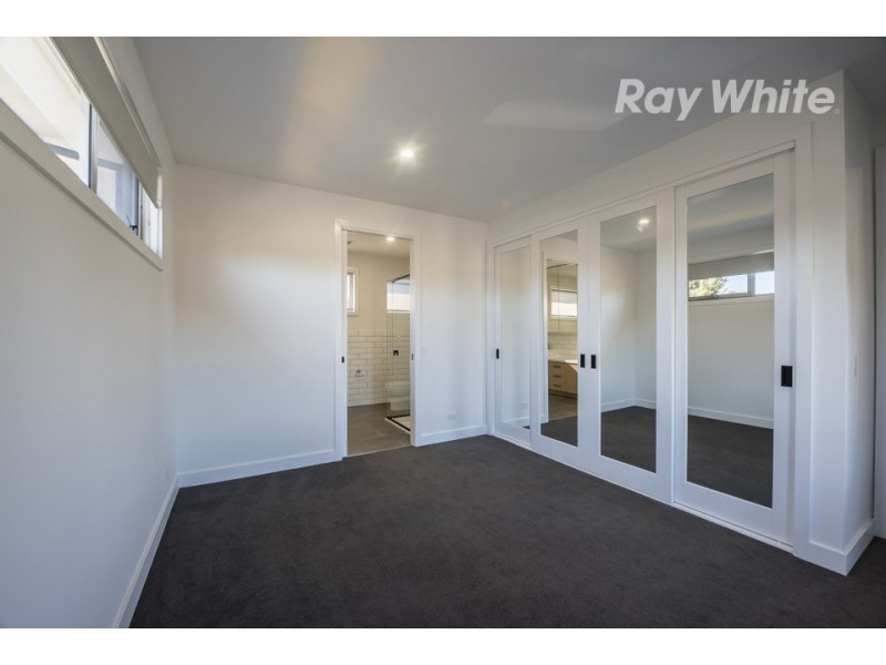 33 Milton Parade, Bundoora VIC 3083