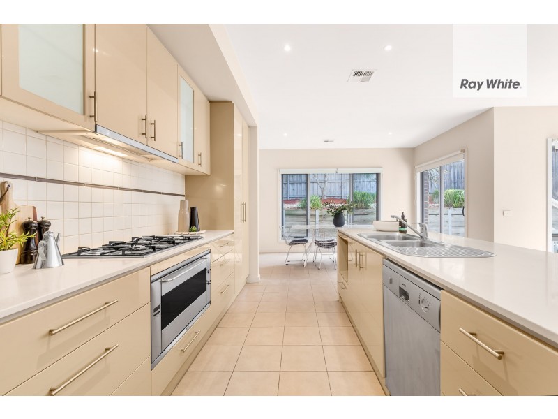 17 Sugarloaf Drive, Macleod VIC 3085