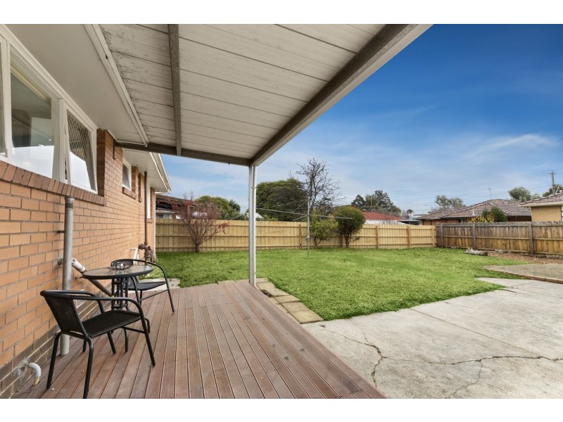 17 Menzies Parade, Lalor VIC 3075