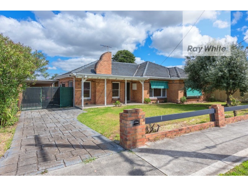 9 Allenby Avenue, Reservoir VIC 3073