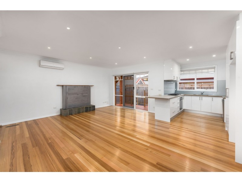 2/20 Bradshaw Street, Kingsbury VIC 3083