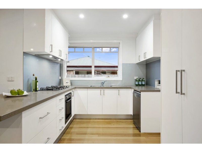 2/20 Bradshaw Street, Kingsbury VIC 3083