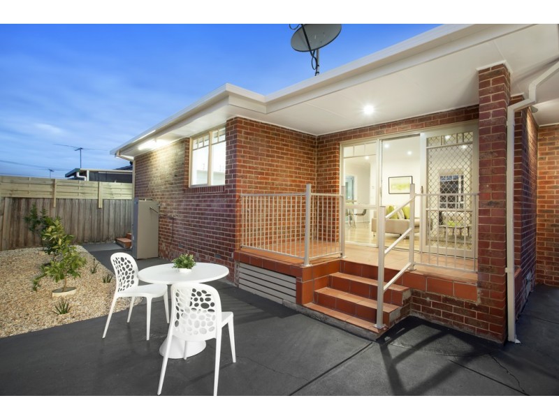 2/20 Bradshaw Street, Kingsbury VIC 3083