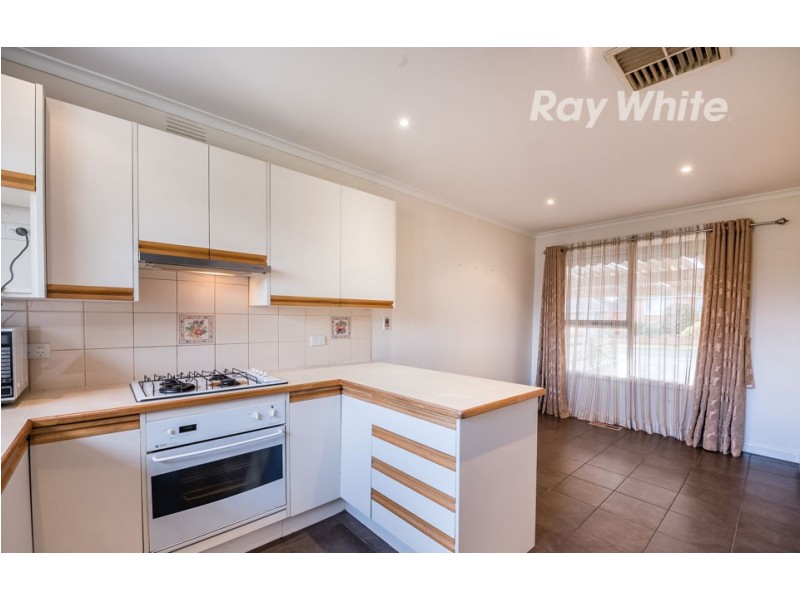 17 Flag Street, Kingsbury VIC 3083