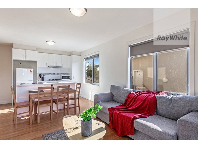 11/1031 Plenty Road, Kingsbury VIC 3083
