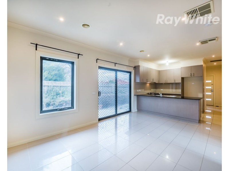 3/16 Charlton Crescent, Reservoir VIC 3073