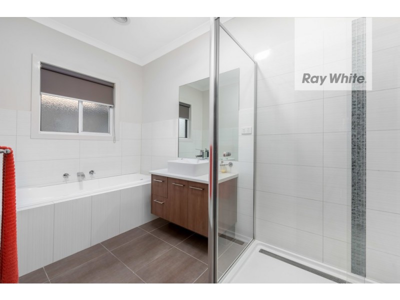 7 Farnham Crescent, Mill Park VIC 3082