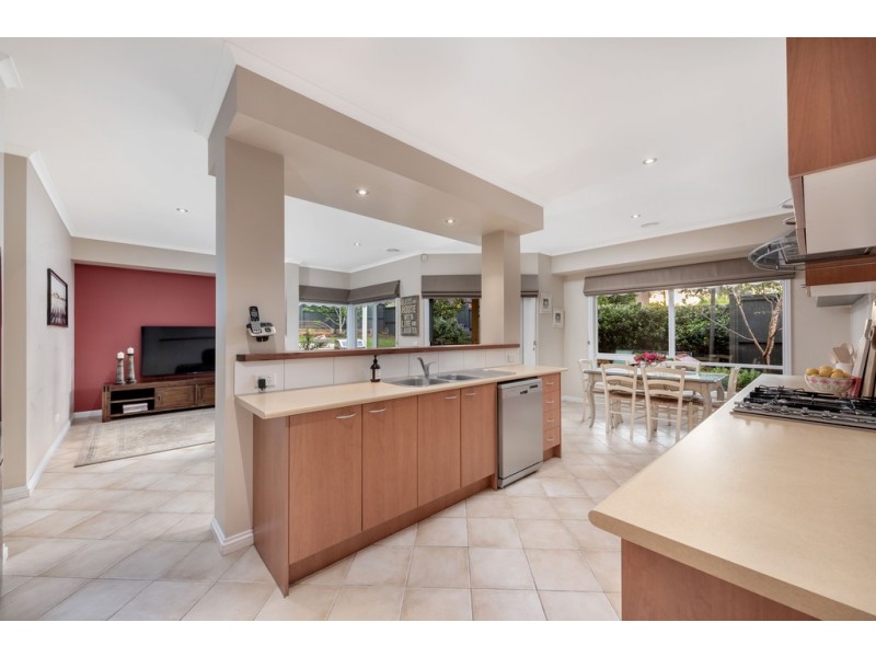 33 Warramunga Road, Bundoora VIC 3083