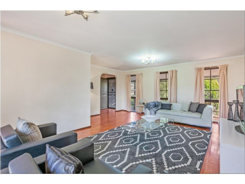 41 Veronica Crescent, Mill Park VIC 3082