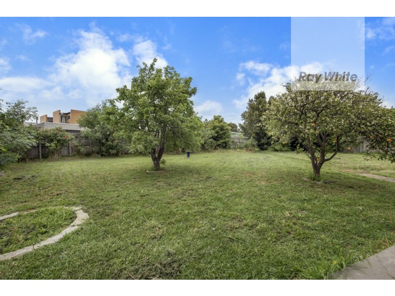 9 St Johns Court, Reservoir VIC 3073