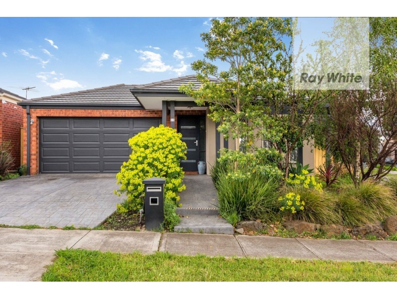 10 Moffat Drive, Lalor VIC 3075