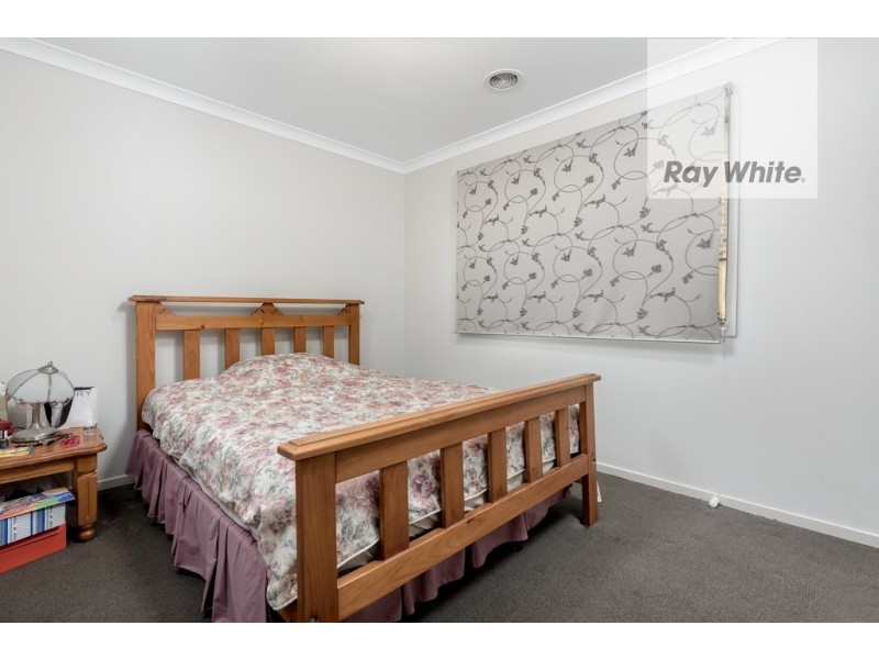 10 Moffat Drive, Lalor VIC 3075