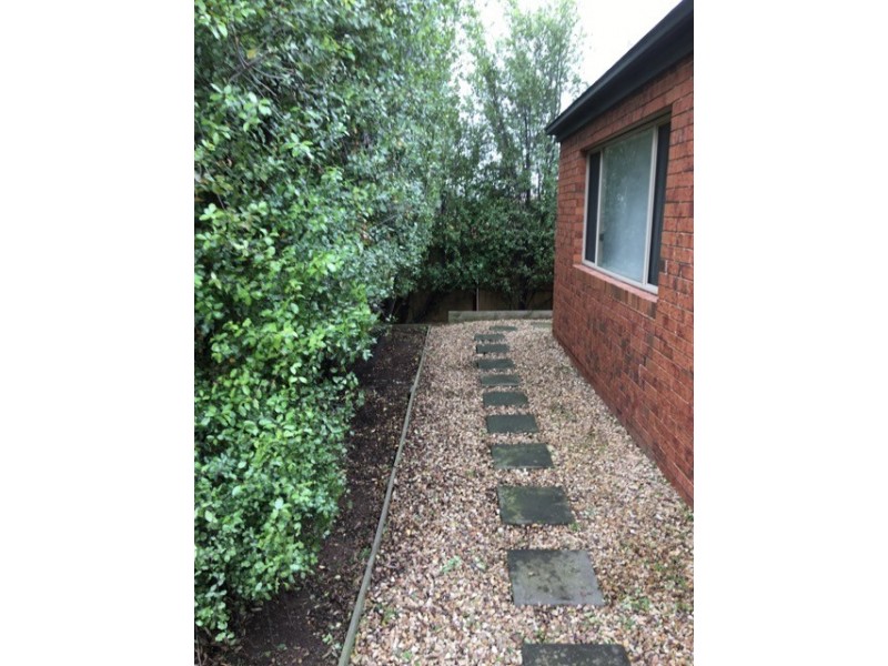 10 Moffat Drive, Lalor VIC 3075