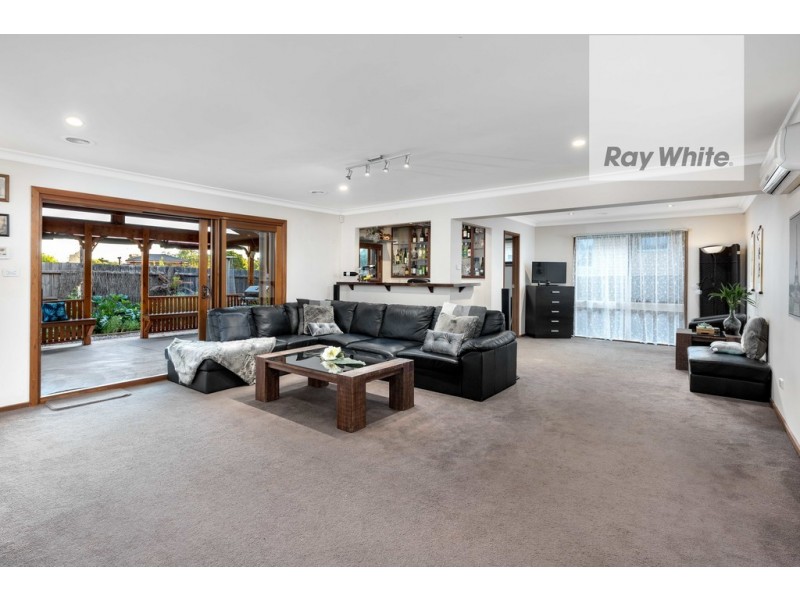 3 Mayfield Drive, Mill Park VIC 3082