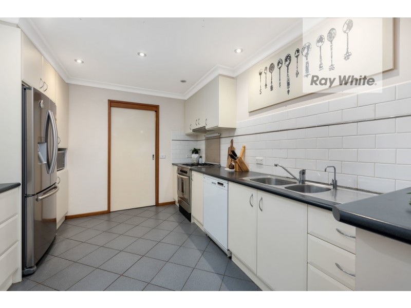 3 Mayfield Drive, Mill Park VIC 3082