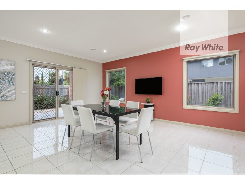 16 Leonie Close, South Morang VIC 3752