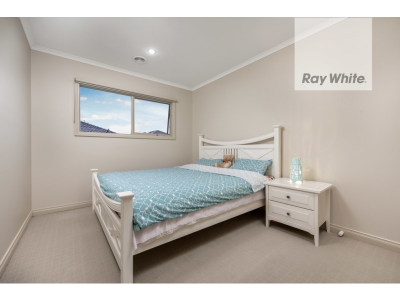 16 Leonie Close, South Morang VIC 3752