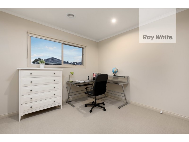 16 Leonie Close, South Morang VIC 3752