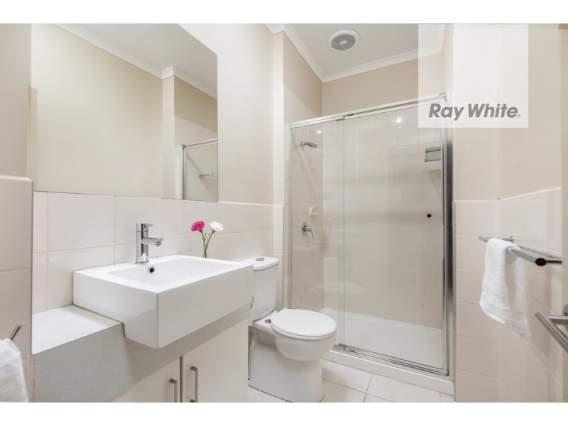 16 Leonie Close, South Morang VIC 3752