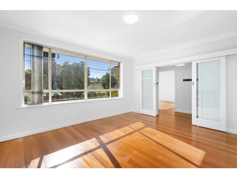 17 Club Avenue, Kingsbury VIC 3083