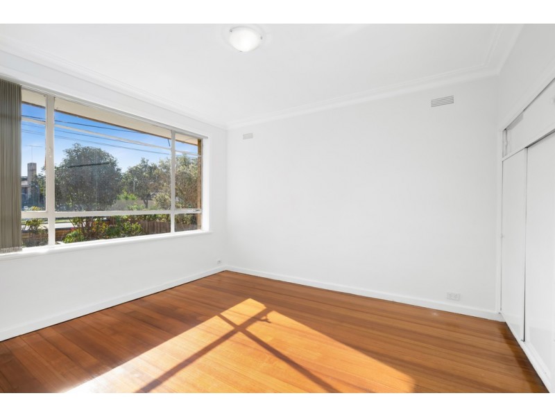 17 Club Avenue, Kingsbury VIC 3083