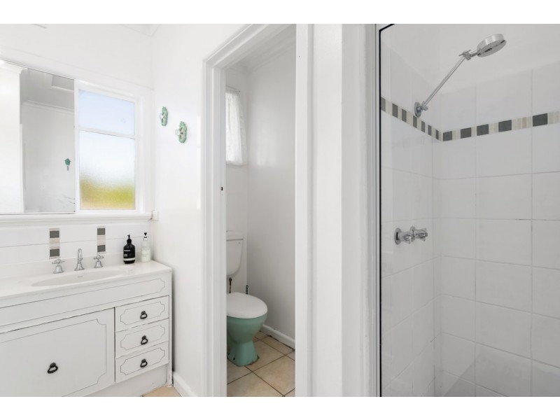 17 Club Avenue, Kingsbury VIC 3083